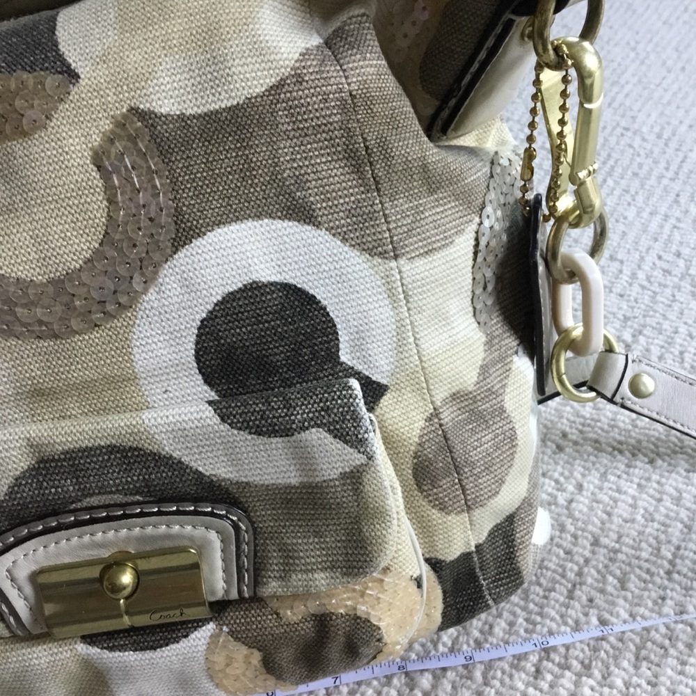 Coach Hobo Bag in Cream and Brown - Picture 7 of 16